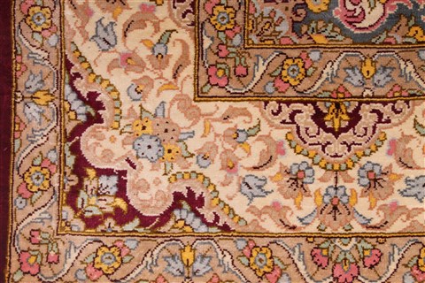 Qum Beige Hand Knotted 33 X 50 Area Rug 254-49147 Image 4