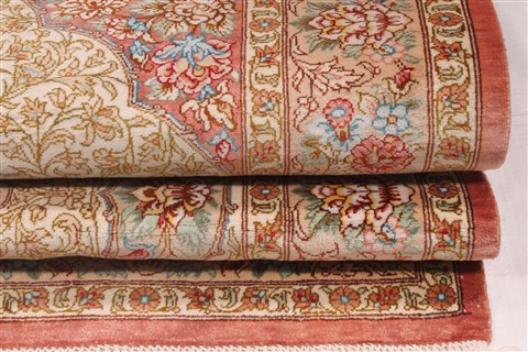 Qum Purple Hand Knotted 33 X 50 Area Rug 254-49150 Image 16