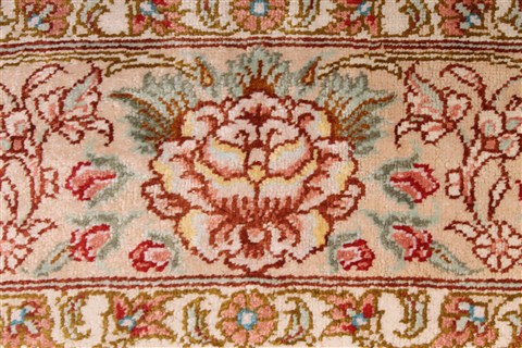 Qum Purple Hand Knotted 33 X 50 Area Rug 254-49150 Image 3