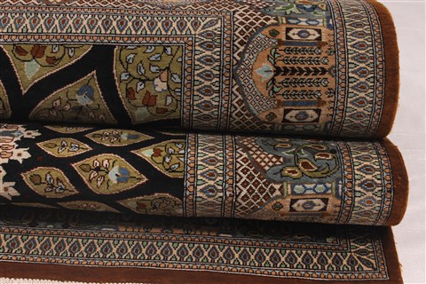 Qum Black Hand Knotted 33 X 50 Area Rug 254-49160 Image 12