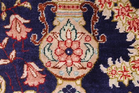 Qum Beige Hand Knotted 34 X 41 Area Rug 254-49163 Image 13