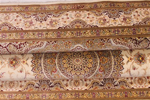 Qum Beige Hand Knotted 35 X 51 Area Rug 254-49165 Image 25