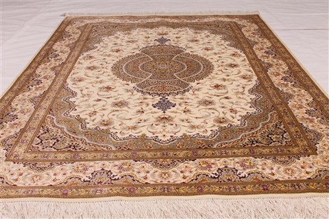 Qum Beige Hand Knotted 35 X 51 Area Rug 254-49165 Image 7