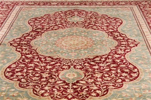 Qum Red Hand Knotted 33 X 41 Area Rug 254-49166 Image 18