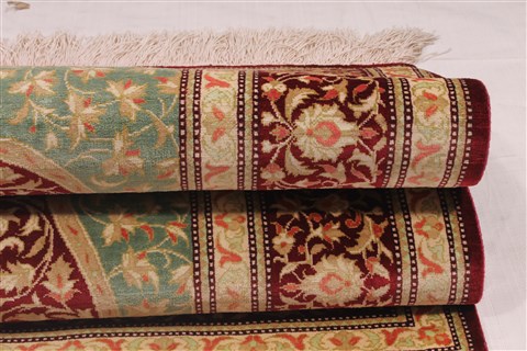 Qum Red Hand Knotted 33 X 41 Area Rug 254-49166 Image 22