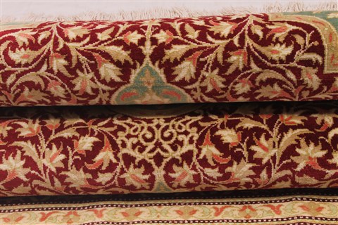 Qum Red Hand Knotted 33 X 41 Area Rug 254-49166 Image 23