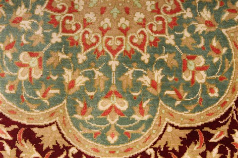 Qum Red Hand Knotted 33 X 41 Area Rug 254-49166 Image 11