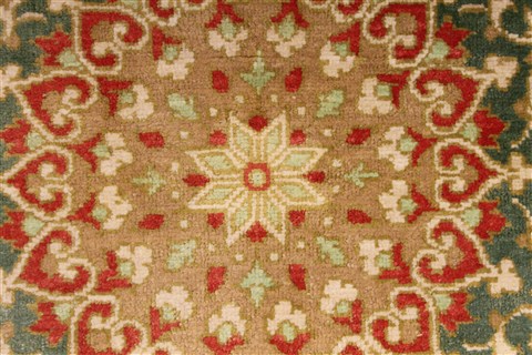 Qum Red Hand Knotted 33 X 41 Area Rug 254-49166 Image 12