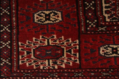 Turkman Red Hand Knotted 47 X 60 Area Rug 254-74313 Image 4