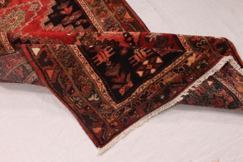 Zanjan Beige Runner Hand Knotted 38 X 170 Area Rug 254-74351 Image 9