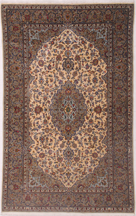 Kashan Beige Hand Knotted 47 X 73 Area Rug 400-74428 Image 0