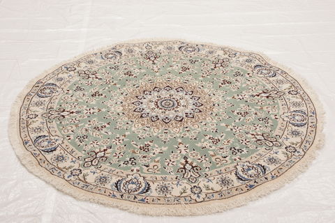 Nain Green Round Hand Knotted 43 X 43 Area Rug 155-74468 Image 2