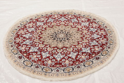 Nain Red Round Hand Knotted 47 X 47 Area Rug 155-74469 Image 1