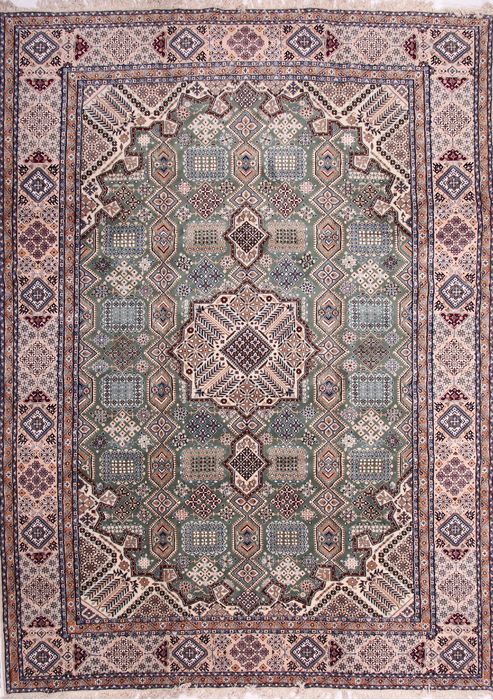 Nain Green Hand Knotted 99 X 132 Area Rug 155-74505 Image 0