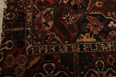 Bakhtiar Red Hand Knotted 111 X 156 Area Rug 155-74525 Image 2