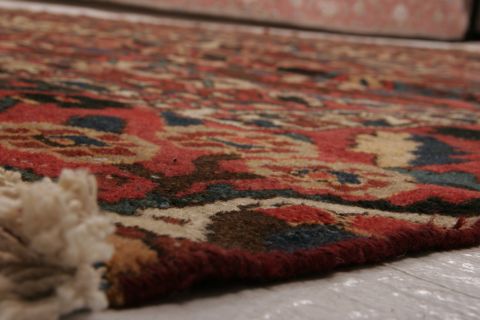 Bakhtiar Red Hand Knotted 111 X 156 Area Rug 155-74525 Image 3