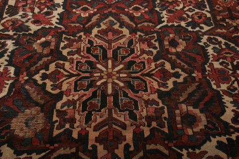 Bakhtiar Red Hand Knotted 111 X 156 Area Rug 155-74525 Image 7