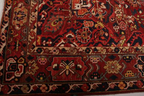 Bakhtiar Red Hand Knotted 123 X 147 Area Rug 155-74526 Image 2