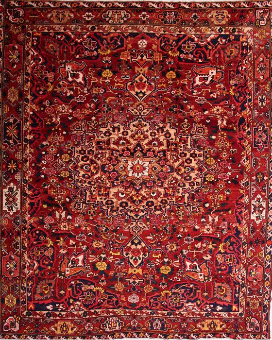 Bakhtiar Red Hand Knotted 123 X 147 Area Rug 155-74526 Image 0
