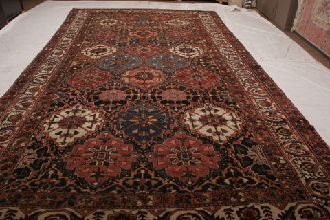 Bakhtiar Multicolor Hand Knotted 103 X 179 Area Rug 155-74527 Image 1
