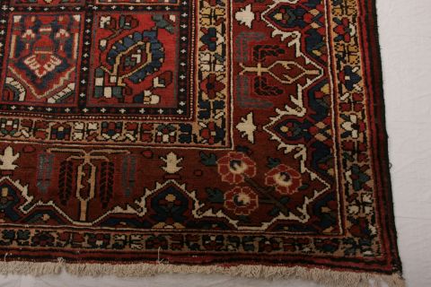 Bakhtiar Multicolor Hand Knotted 104 X 133 Area Rug 155-74539 Image 3
