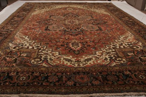 Heriz Red Hand Knotted 136 X 199  Area Rug 155-74543 Image 1