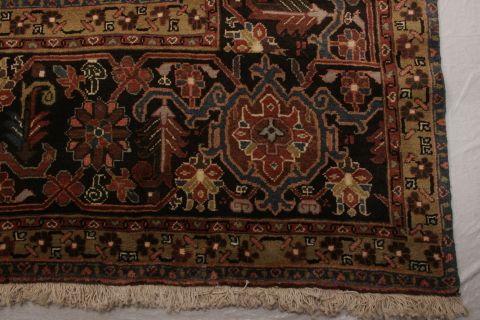 Heriz Red Hand Knotted 136 X 199  Area Rug 155-74543 Image 4