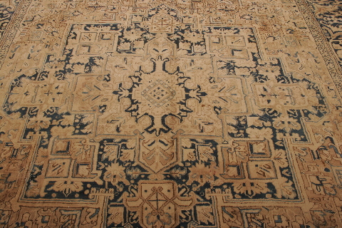 Heriz Beige Hand Knotted 98 X 136 Area Rug 155-74607 Image 3