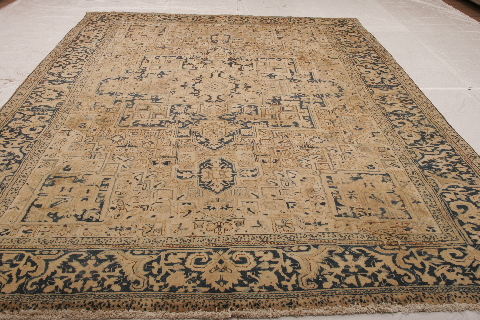 Heriz Beige Hand Knotted 98 X 136 Area Rug 155-74607 Image 6