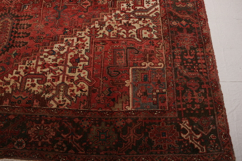 Heriz Red Hand Knotted 101 X 135 Area Rug 155-74613 Image 6