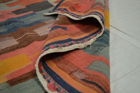 Kilim Yellow Flat Woven 53 X 94 Area Rug 100-74669 Image 4