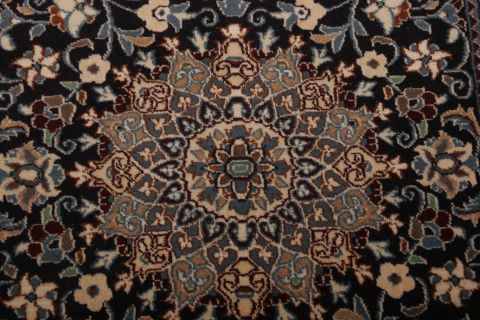 Nain Blue Hand Knotted 29 X 45 Area Rug 155-74803 Image 3