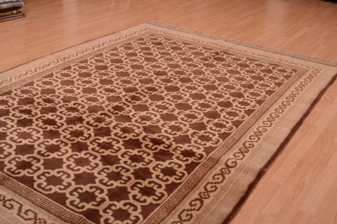 Shiraz Brown Hand Knotted 68 X 95  Area Rug 100-74857 Image 8