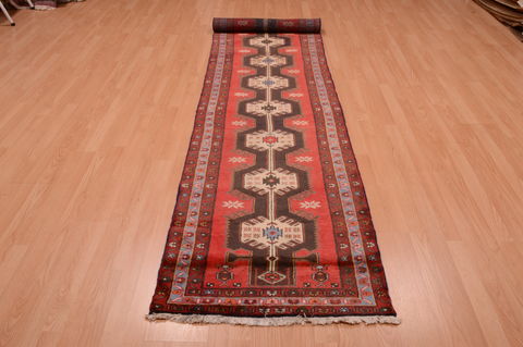 Hamedan Red Runner Hand Knotted 27 X 129 Area Rug 100-74888 Image 5
