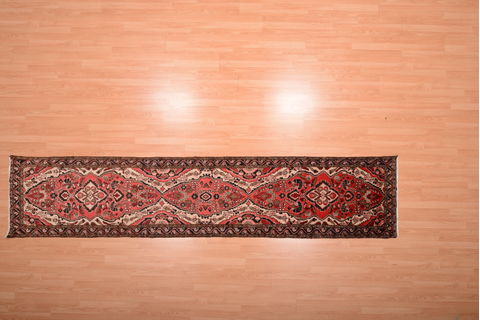 Hamedan Red Runner Hand Knotted 26 X 126 Area Rug 100-74889 Image 1
