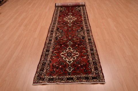 Hamedan Red Runner Hand Knotted 29 X 132 Area Rug 100-74891 Image 6