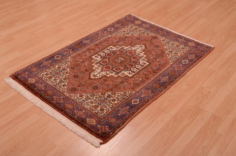 Gholtogh Red Hand Knotted 31 X 50 Area Rug 100-74899 Image 5