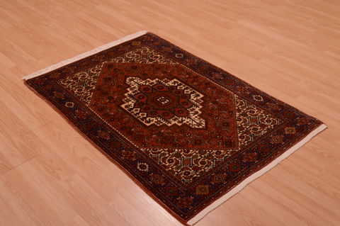 Gholtogh Red Hand Knotted 31 X 50 Area Rug 100-74899 Image 6