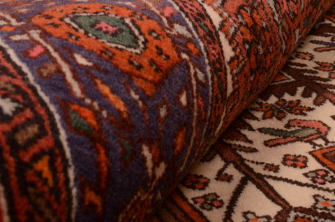 Gholtogh Red Hand Knotted 31 X 50 Area Rug 100-74899 Image 8