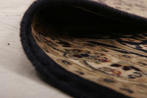 Tabriz Black Hand Knotted 28 X 43  Area Rug 155-74926 Image 4