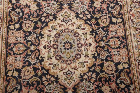 Tabriz Multicolor Hand Knotted 26 X 42 Area Rug 155-74927 Image 8