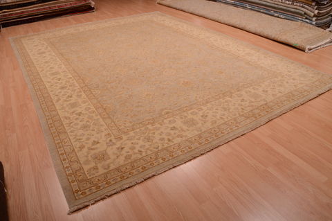 Kayseri Beige Hand Knotted 90 X 120 Area Rug 100-75021 Image 3