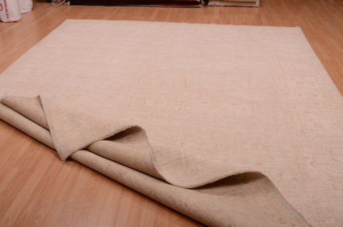 Chobi Beige Hand Knotted 90 X 122 Area Rug 100-75048 Image 9