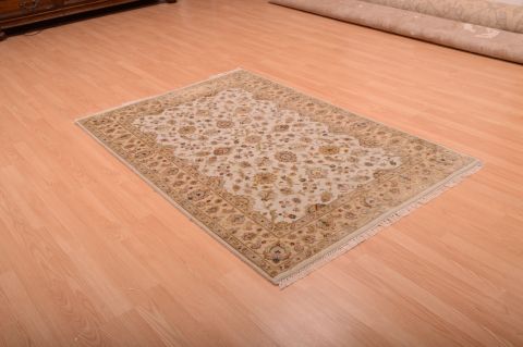 Jaipur Beige Hand Knotted 41 X 60 Area Rug 100-75277 Image 4