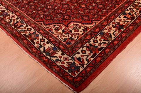 Hamedan Red Hand Knotted 611 X 100 Area Rug 100-75317 Image 2