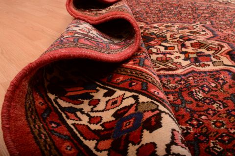 Hamedan Red Hand Knotted 611 X 100 Area Rug 100-75317 Image 9