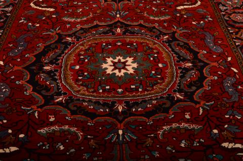 Heriz Red Hand Knotted 70 X 113 Area Rug 100-75328 Image 6
