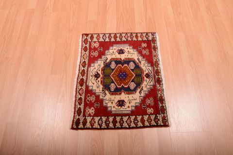 Sarouk Red Square Hand Knotted 17 X 21 Area Rug 100-75397 Image 6