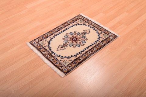 Nain Beige Square Hand Knotted 110 X 25 Area Rug 100-75402 Image 8