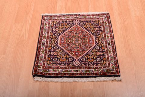 Bidjar Red Square Hand Knotted 19 X 21 Area Rug 100-75417 Image 4